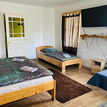 Kontyos Vendeghaz Appartement Felsőtold Kamer foto